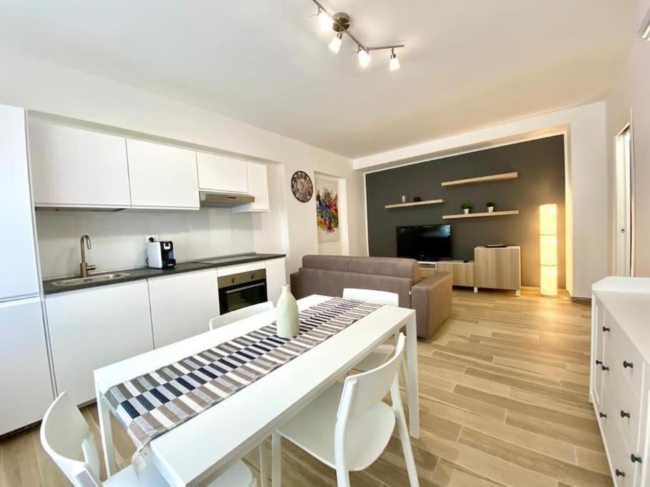 Un Raggio Di Sole Al Massimo Apartment Палермо Екстериор снимка